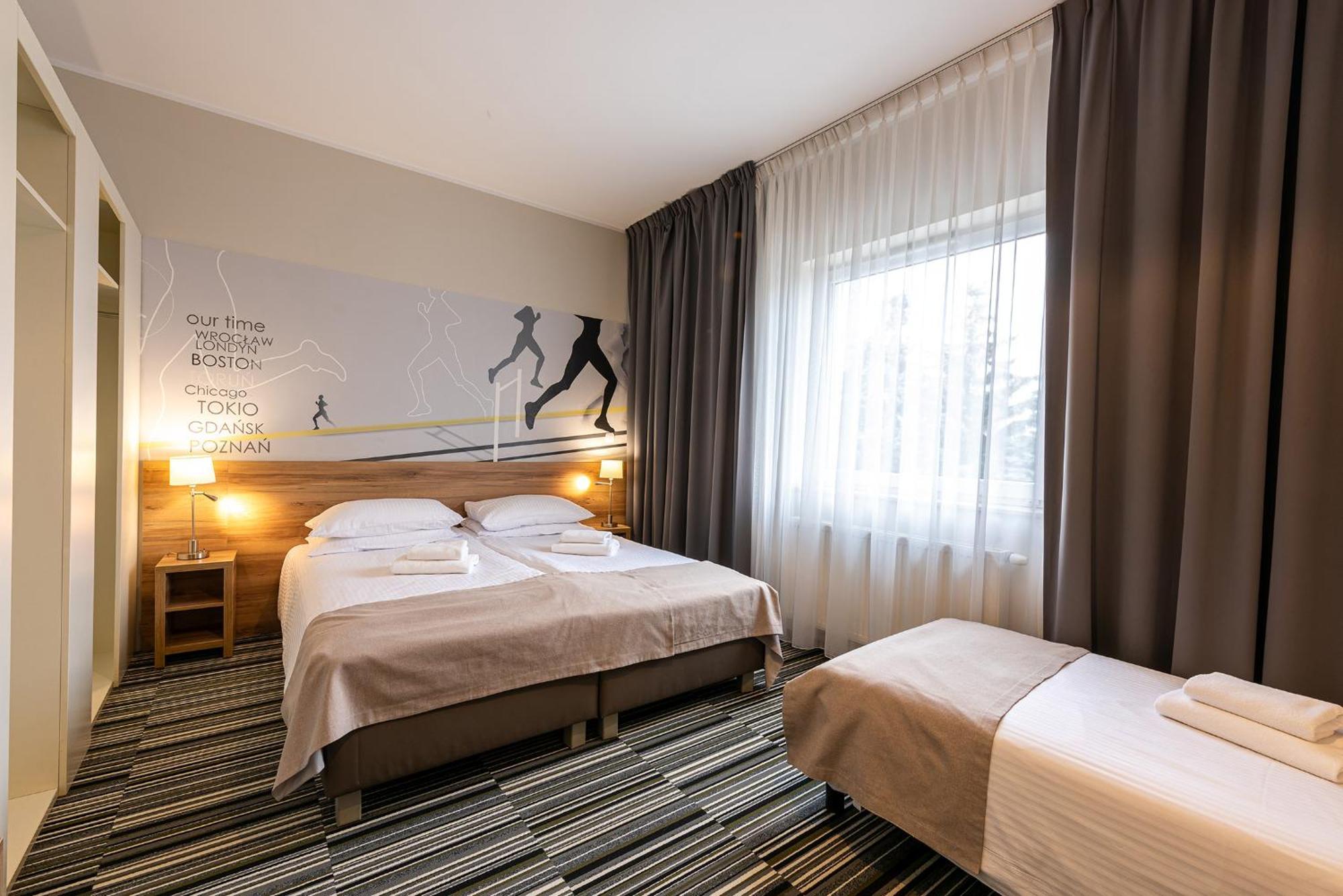 Hotel Maraton Szamotuły Εξωτερικό φωτογραφία